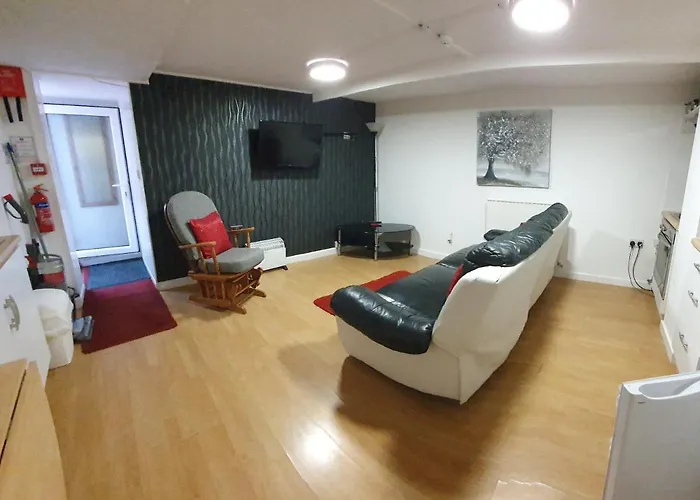 Norwyn Court Holiday Apartments